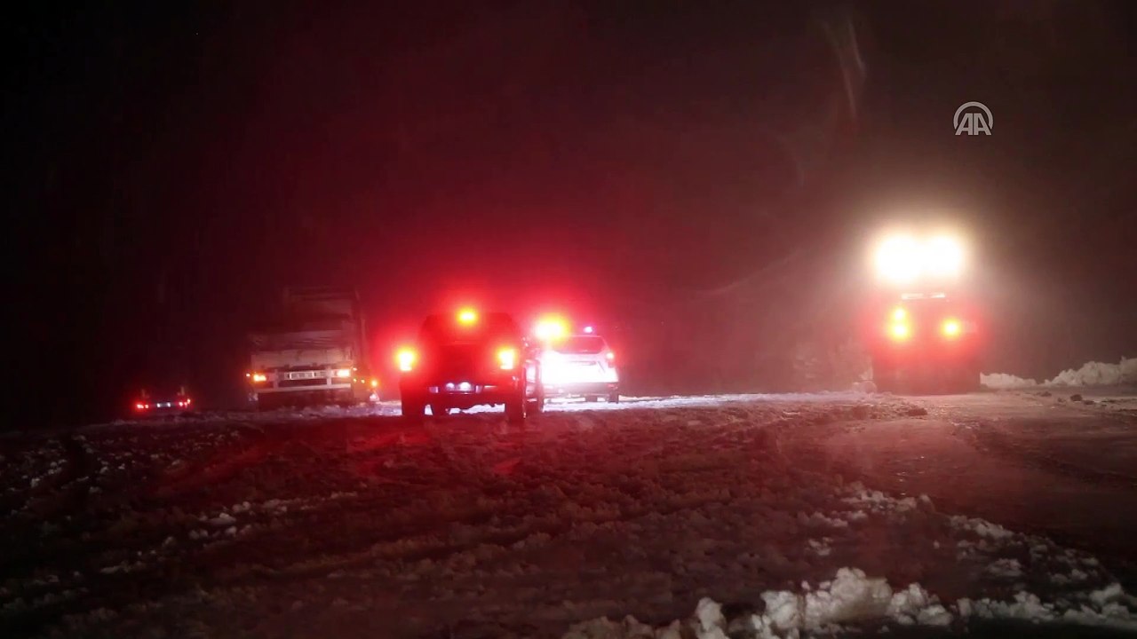 Sivas-Tokat karayolunda ulaşım güçlükle sağlanıyor - SİVAS/TOKAT