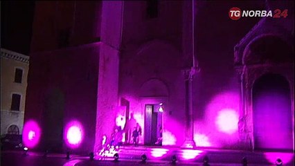 Bari, la Basilica si tinge di rosa