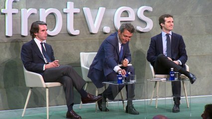 Casado y Aznar exhiben su sintonía al defender la Constitución