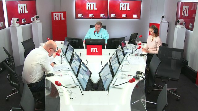 Emploi : en un an, les embauches de plus d'un mois ont bondi de 6%