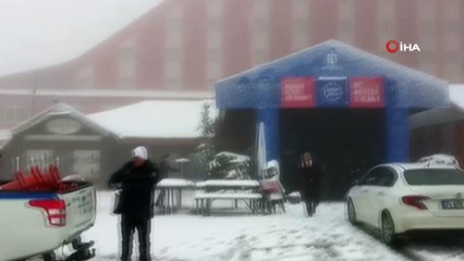 Kartepe’ye mevsimin ilk karı düştü