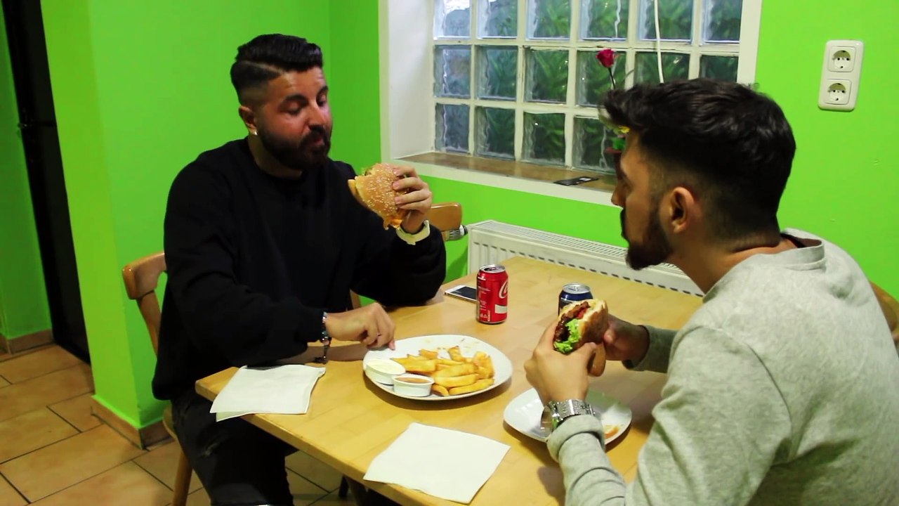 NORMALE FREUNDE VS. BESTE FREUNDE ⎮ Younes jones