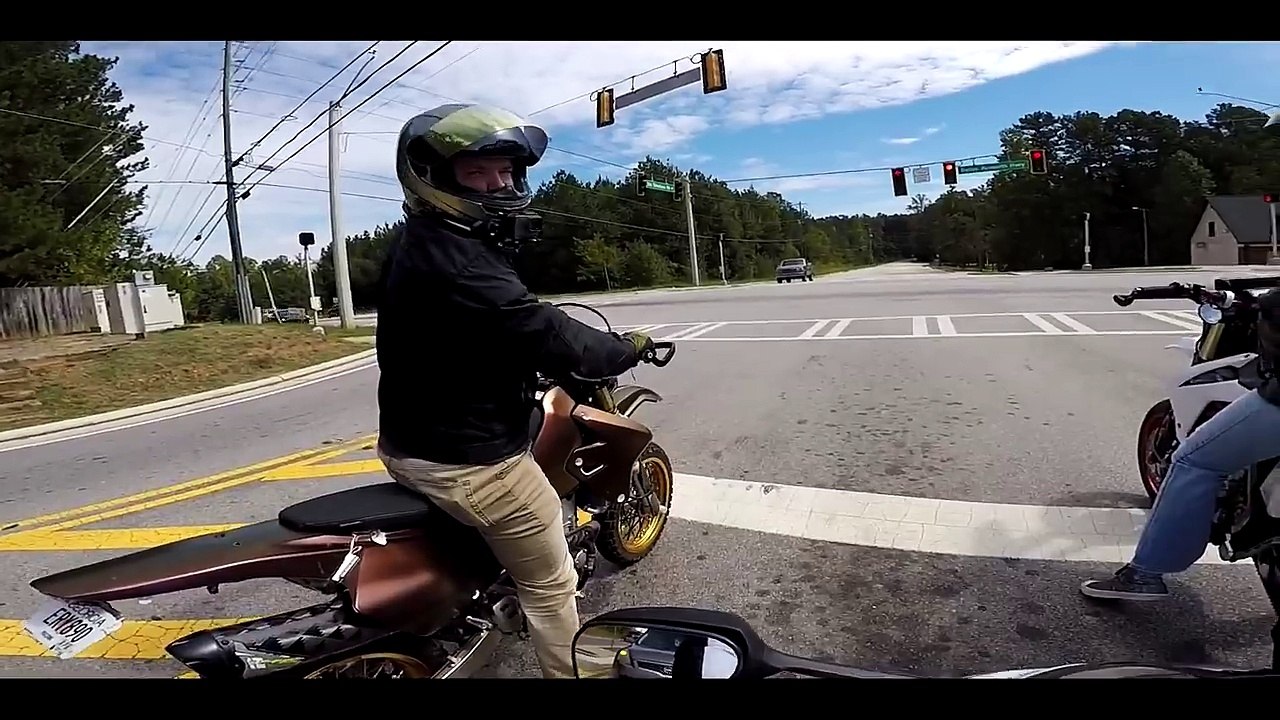 That Bike Is HOT! (Laura & Dan DUAL VLOG)