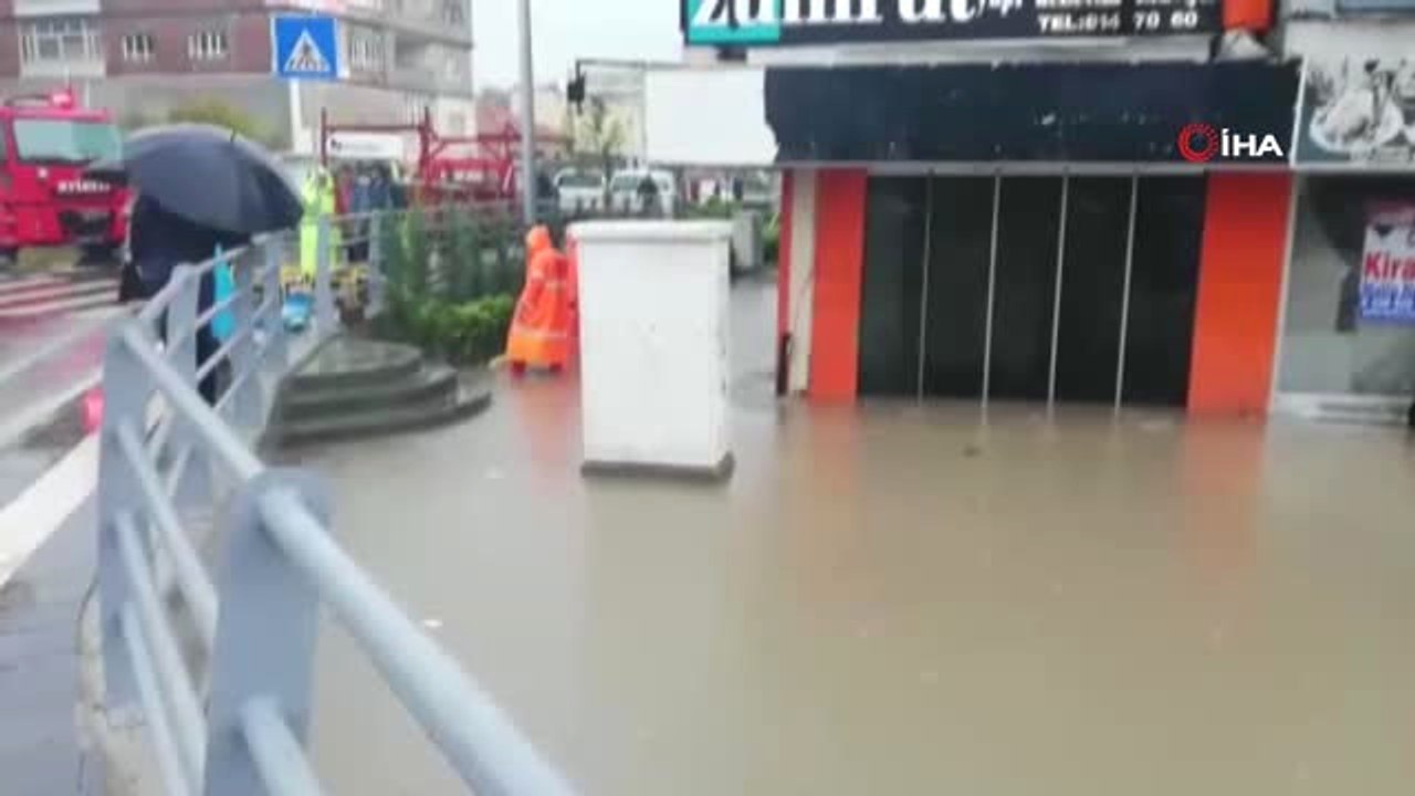 Osmaniye'de Sağanak Yağış Etkili Oldu... Ev ve İş Yerlerini Su Bastı