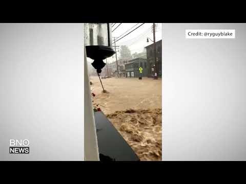 Severe flash flooding hits Ellicott City in Maryland