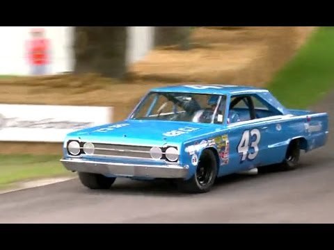 NASCAR Legend Richard Petty reunited with his Plymouth Belvedere GTX