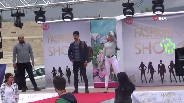 Üniversitelilerden Şehit ve Gazi Aileleri, Lösemili Çocuklar ve Sokak Hayvanları İçin Dekontlu...