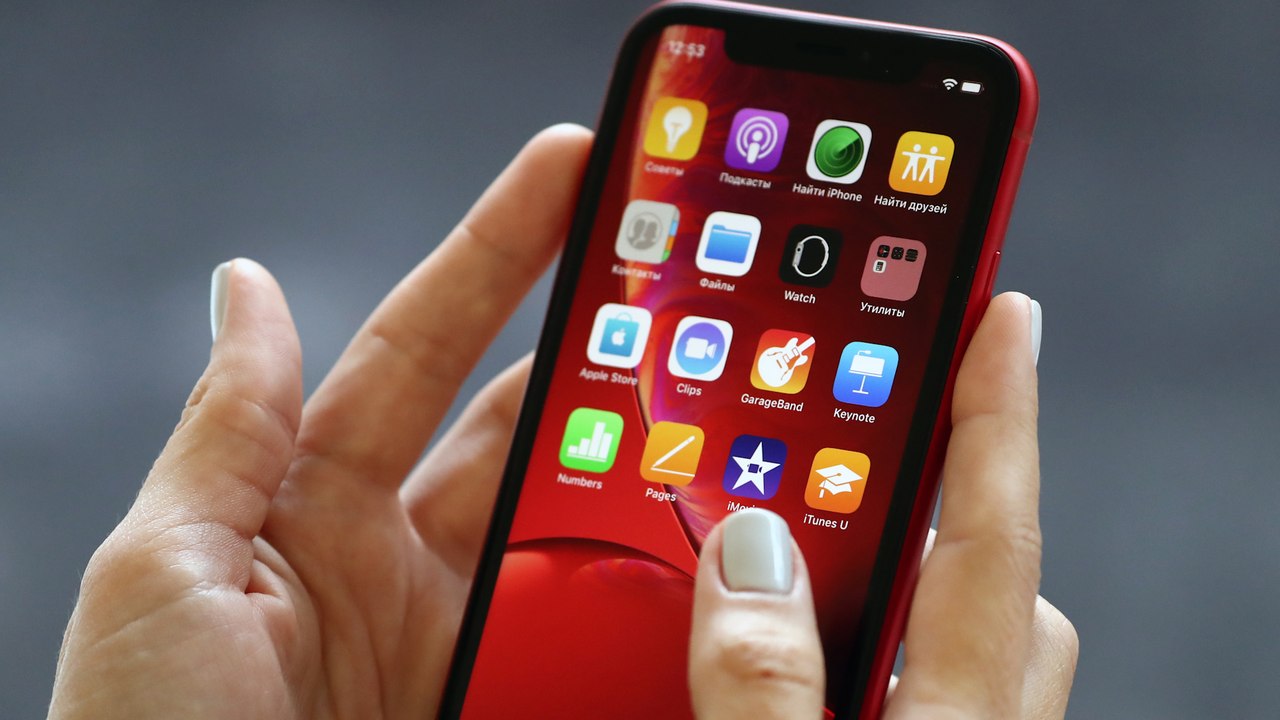 iPhone XR reviews, Amazon cashierless stores in NY, and election hacking: A tech news roundup — Technically Speaking