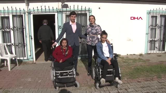 İstanbul Pilot Çiftten Nikahlarını Taçlandıran Davranış 1-