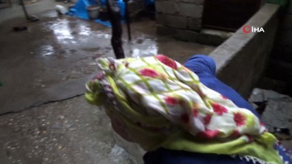 4 yaşındaki çocuk yıkılan bahçe duvarının altında kaldı