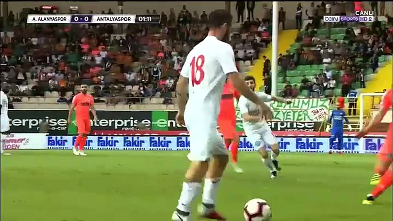 31 Tzavellas Stoper Centre Defender