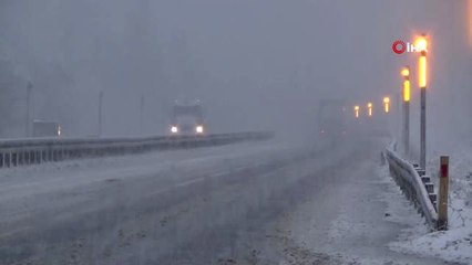 Bolu Dağı'nda Yoğun Yağışı Etkili Oluyor
