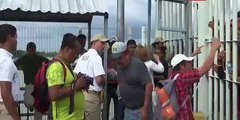 Caravan Migrants break Guatemala border fence