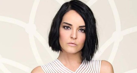 Ünlü Şarkıcı Bengü, Leros Adası'nda Mahsur Kaldı!