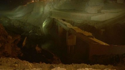 사해 폭우에 통학버스 휩쓸려 18명 사망 / YTN