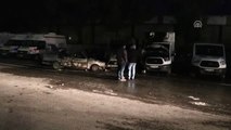 Alev Alan Otomobil Park Halindeki Araçlara Çarptı