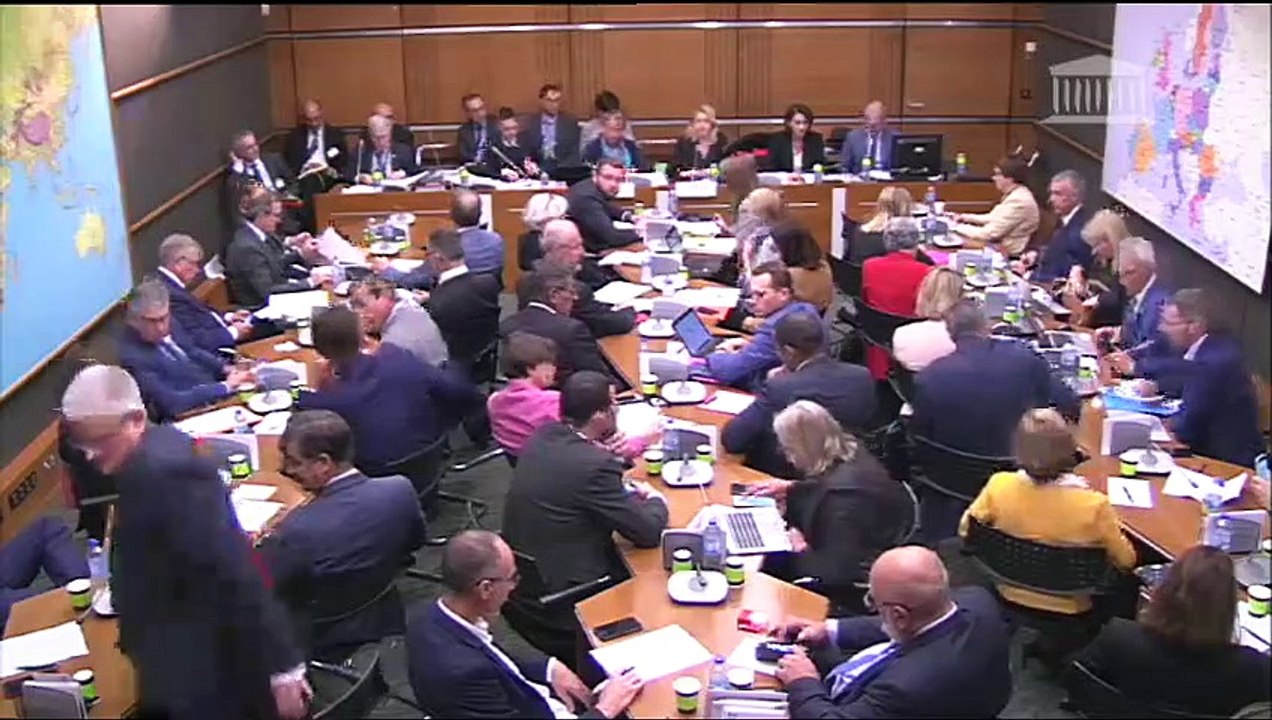 Commission du développement durable : Mme Elisabeth Borne, ministre, sur les crédits « Infrastructures et services de transports » et « Affaires maritimes » de la mission « Écologie, développement et mobilité durables » du PLF 2019 - Mardi 23 octobre 2018