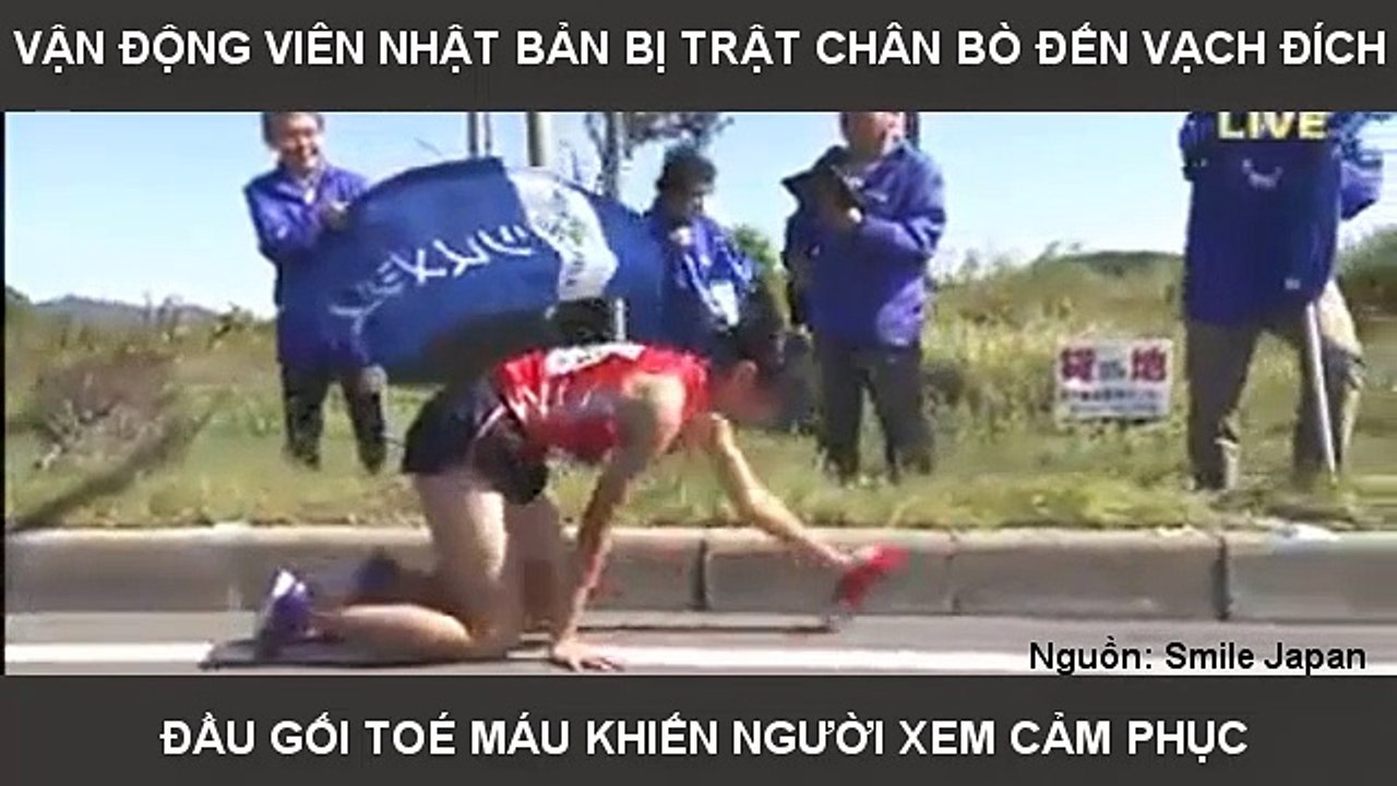 VẬN ĐỘNG VIÊN NHẬT BẢN BỊ TRẬT CHÂN BÒ ĐẾN VẠCH ĐÍCH VỚI ĐẦU GỐI TOÉ MÁU KHIẾN NGƯỜI XEM CẢM PHỤC