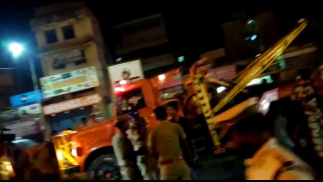 சென்னையில் நடு ரோட்டில் ரூ.2000 கோடி.. குவிந்த பொதுமக்கள்-வீடியோ