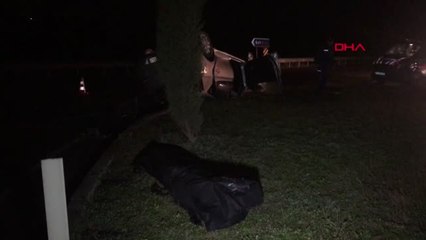 Sakarya Trafik Tabelasına Çarpıp Takla Attı 1 Ölü