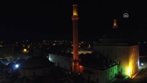 Osmanlı Mirası Camiler Gece de Göz Alıcı