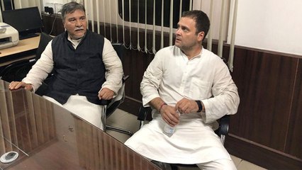 Rahul Gandhi ने Police Station से बाहर निकलते ही दिया Chawkidar Chor Hai का नारा । वनइंडिया हिंदी