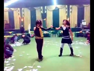 جنون البنات في الرقص        دبكه سويه