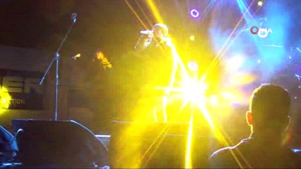 Emre Aydın'dan 3 derecede kabanlı konser