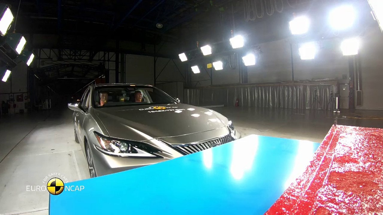 La Lexus ES obtient cinq étoiles aux crash-tests Euro NCAP