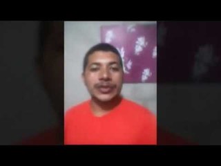 Jovem grava vídeo em protesto contra morte de bebê em hospital de Itapipoca