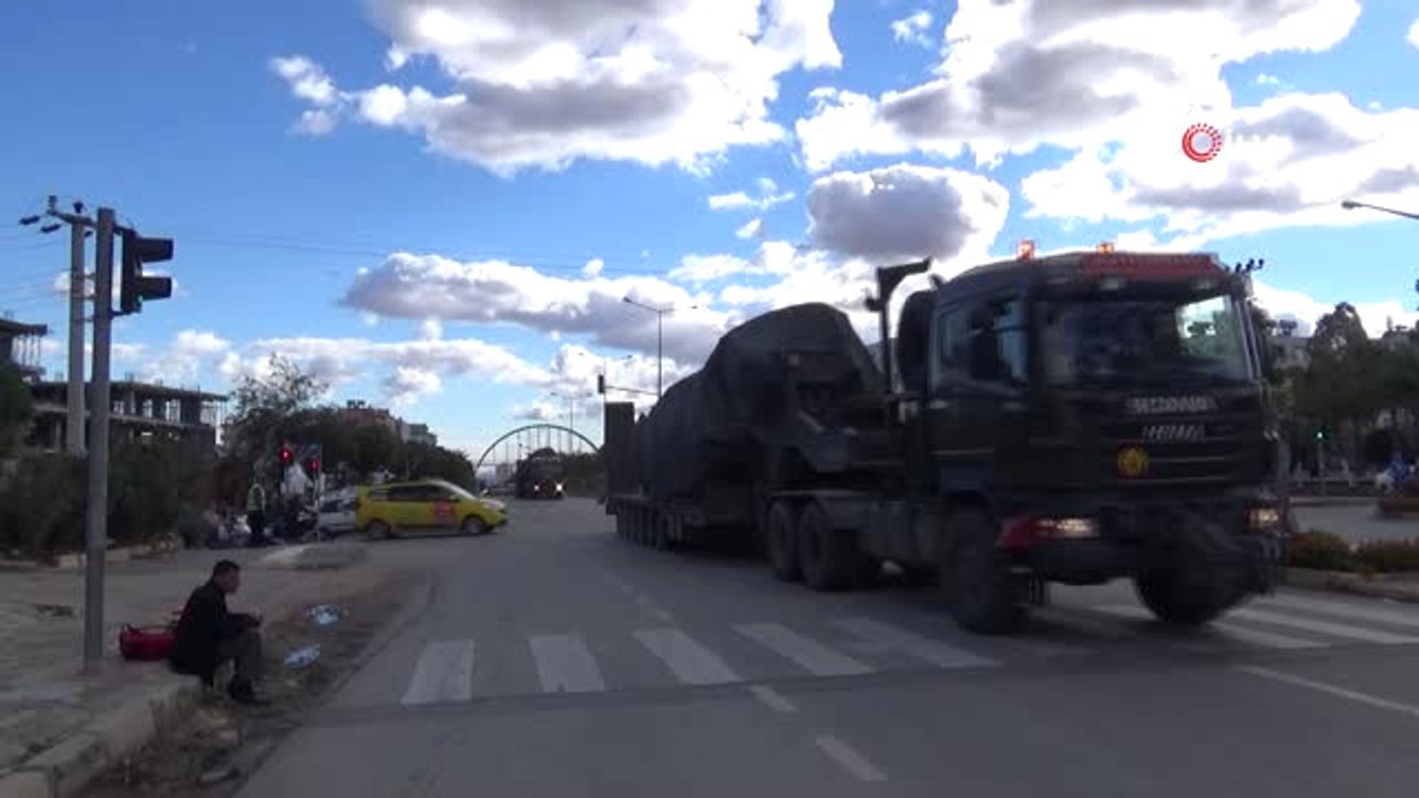 Kilis'ten Suriye Sınırına Fırtına Obüs Sevkiyatı Sürüyor