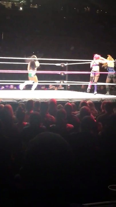 IIconics (Billie Kay and Peyton Royce) and Becky Lynch vs Asuka, Charlotte and Carmella - WWE Boston October 21st 2018 03