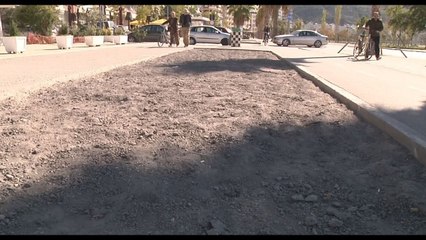 Ora News - Lungomare dëmtohet ende pa u përfunduar