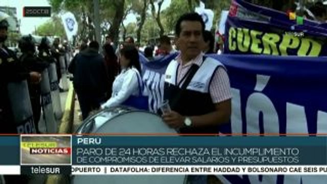 Médicos peruanos en paro por incumplimiento de pacto laboral