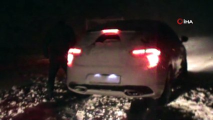 Dün gece kardan kapanan Konya Antalya Karayolunda güneş açtı