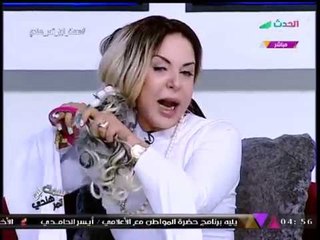 بالفيديو| "منال أغا" تنفعل عالهواء وتقص شعرها وتوجه رسالة نارية!!!