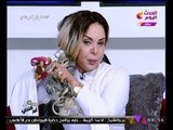 بالفيديو| إعلامية مصرية تقص شعرها عالهواء تضامنا مع 