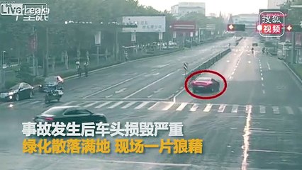 Il loue une Ferrari.. et la plante dans un muret !