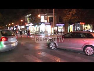 Ish-blloku në shtetrrethim, Policia bllokon rrugët që të largojë 'të fortët' me makina luksoze