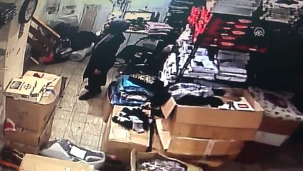Suriyeli Kızın Bulduğu Altın Dolu Kutu, Sahibine Teslim Edildi