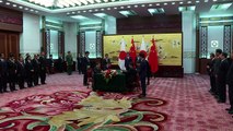 اتفاقيات بقيمة 2,6 مليارات دولار خلال زيارة آبي لبكين مع تعزيز التقارب الصيني الياباني