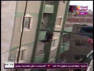 #مذيع_الحدث عن فيديو مُرعب لسقوط سيدة من "الطابق السابع": الجهل وغياب الوعي الديني السبب