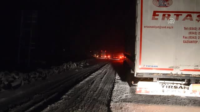 Tendürek Geçidi'nde Ulaşıma Kar Engeli
