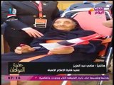 الفيديو الذي أبهر العالم من انتخابات الرئاسة المصرية: سيدة مُسنة تتحدي الإرهاب وتشارك بالتصويت