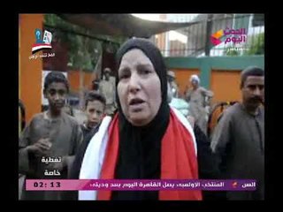 سيدة توجه رسالة للمصريين من اجل التصويت فى الانتخابات والحضور يصيحون تحيا مصر