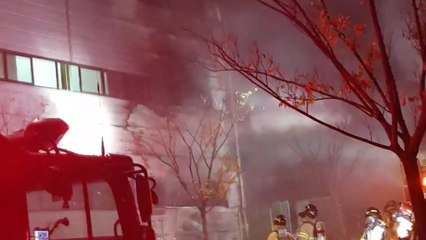 부산서 선박 자재 제조공장서 불...7천만 원 피해 / YTN