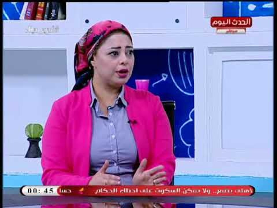 ولية امر تنفعل على الهواء بسبب تعريب المواد وتطالب بتوضيح التعديلات الجديدة وخبير تربوي توضح