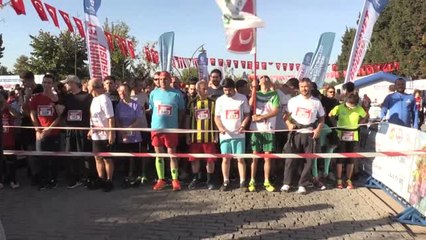 6. Cumhuriyet Koşusu ve Çocuk Maratonu"