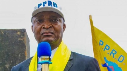 Kabila's pick Ramazani Shadary backs voting machines at rally to 'meet' people