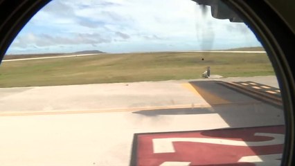 [현장영상] 사이판 여행객 수송기 괌 도착...잠시 뒤 귀국길 / YTN